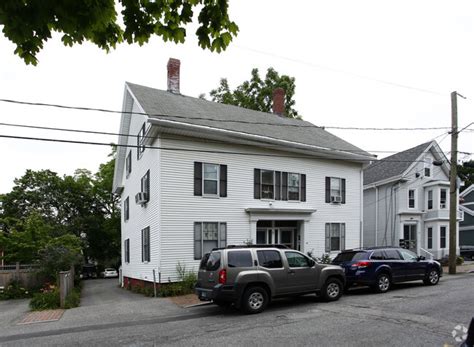Treetop condo located in the historic district of Portsmouth, NH await. . Portsmouth new hampshire apartments